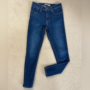 Levi 720 High Rise Super Skinny Jeans